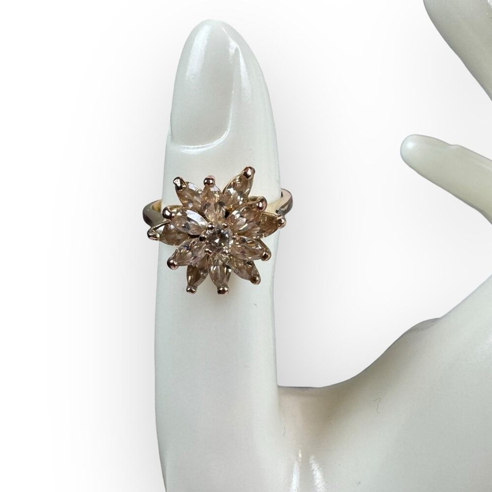 Vintage Flower Statement Ring‎ Size 7.5
